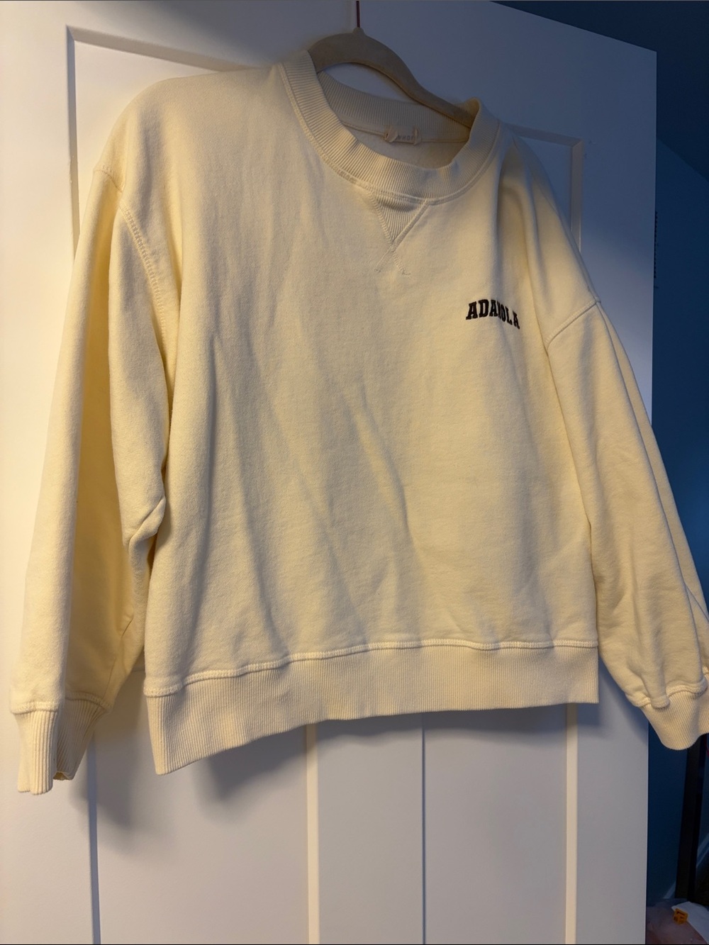 Sweatshirt